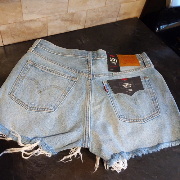 LEVI'S HIGH RISE NON STRETCH SHORTS JEAN WITH RHINESTONES,SIZE 29,NEW - Picture 10 of 15
